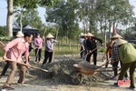 Nắng nóng, người dân Thạch Hà vẫn dồn sức cho nông thôn mới 