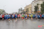 Gần 1.000 VĐV tham gia “Ngày chạy Olympic - Vì sức khỏe toàn dân”