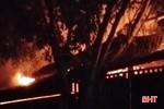 Cháy xưởng gỗ lúc nửa đêm, ước tính thiệt hại hàng trăm triệu đồng