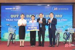 Bảo Việt Nhân thọ Hà Tĩnh tặng 40 xe đạp cho học sinh hiếu học