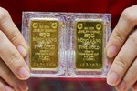 Giá vàng 21/3: Vàng trong nước giảm nhẹ, thế giới đảo chiều bật tăng