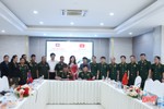 Cựu chiến binh Hà Tĩnh và Bolikhămxay chia sẻ kinh nghiệm công tác hội