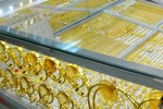 Vàng SJC giảm 1,3 triệu đồng/lượng, vàng nhẫn tăng mạnh