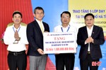 Mitsubishi Việt Nam hỗ trợ 1 tỷ đồng nâng cao năng lực dạy nghề cho người khuyết tật Hà Tĩnh