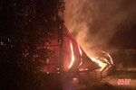 Cháy lớn thiêu rụi một xưởng gỗ ở Can Lộc