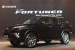 Toyota Fortuner thế hệ mới chốt giá gần 1 tỷ đồng