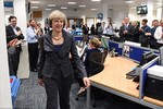 Tuần làm việc bận rộn của tân Thủ tướng Anh Theresa May