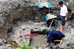 Hà Tĩnh: Đào đất làm vườn, phát hiện giếng cổ thời Chăm Pa
