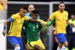 Neymar tịt ngòi, Brazil bị 10 người Nam Phi cầm chân nhạt nhoà