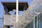 Mỹ thực hiện đợt chuyển tù nhân lớn nhất khỏi nhà tù Guantanamo