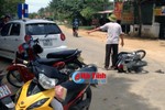 Ô tô đâm xe máy, 1 người bị thương nặng