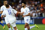 Video: Leicester ra mắt Champions League hoành tráng