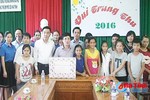 Tặng quà trẻ em mồ côi Làng trẻ SOS Hà Tĩnh