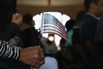 Chính phủ Mỹ cấp quốc tịch "nhầm" cho hàng trăm người di cư