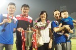 Vừa vô địch cúp QG, HLV Phan Thanh Hùng lập tức sang Hàn Quốc