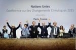 Thế giới ngày qua: EU nhất trí phê chuẩn thỏa thuận khí hậu Paris