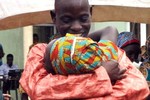 21 nữ sinh bị Boko Haram bắt cóc đã được đoàn tụ với gia đình