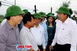 Phó Thủ tướng Trương Hòa Bình kiểm tra công tác bồi thường thiệt hại sự cố môi trường biển