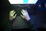 Báo động vấn nạn "bắt cóc máy tính" đòi tiền chuộc