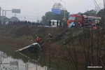 Tai nạn xe buýt ở Trung Quốc, 18 người chết