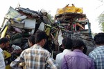 Tại nạn giao thông nghiêm trọng ở Ấn Độ, 13 giáo viên thiệt mạng
