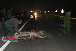 Va chạm xe máy trong đêm, 3 người thương vong