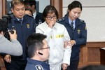 Nhóm công tố viên đặc biệt triệu tập bạn thân của bà Park Geun-hye