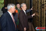 Nguyên Chủ tịch nước Trần Đức Lương dâng hương tại Ngã ba Đồng Lộc