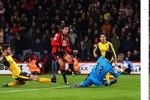 Arsenal hòa kịch tính với Bournemouth sau khi bị dẫn trước 3 bàn