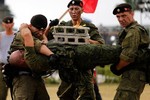 Binh sĩ Nga phô diễn sức mạnh chiến đấu tại Philippines