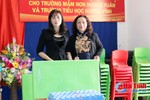 Hỗ trợ thiết bị trị giá gần 100 triệu cho 2 trường học ở Hương Khê