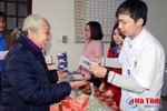 Khám, cấp thuốc miễn phí cho hơn 500 người dân Thạch Sơn