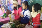 "Hội chợ của bé" giúp học sinh nghèo vui Tết đón Xuân