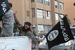 Bắt trùm IS chuyên tuyển mộ những kẻ đánh bom liều chết