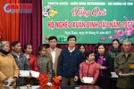 Vietcombank trao 60 suất quà hỗ trợ người nghèo ăn Tết