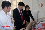 Phó Chủ tịch UBND tỉnh thăm sức khỏe nhà nghiên cứu văn hoá, nhà văn Hà Tĩnh
