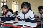 Cô bé nhà nghèo hiếu học và ước mơ làm cô giáo