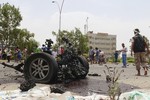Đánh bom doanh trại quân đội ở Yemen, 18 người thương vong