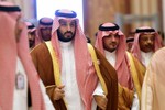 Cuộc sống "cõi tiên" của 15000 thành viên Hoàng gia Ả Rập