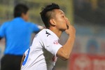 5 bàn thắng đẹp nhất vòng 10 V.League: Vỡ òa với vô lê tuyệt đẹp của Thành Chung
