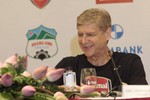 Thực hư vụ bầu Đức đưa HLV Wenger về dẫn dắt đội tuyển Việt Nam