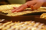 Bất ổn ở Triều Tiên đưa giá vàng lên gần 37 triệu đồng/lượng