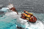 Chìm tàu ngoài khơi bán đảo Crimea, 11 người mất tích