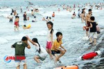 Các bãi biển Hà Tĩnh “nghẹt thở” đón du khách muôn phương