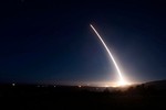 Mỹ bất ngờ phóng thử tên lửa đạn đạo liên lục địa