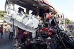 Khởi tố vụ xe tải đấu đầu ôtô khách làm 13 người chết