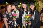 Chị em sinh 3 người Việt “ghi danh” vào lịch sử giáo dục bang Texas