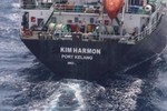 Tàu chở dầu bị chìm ngoài khơi Malaysia, 6 thủy thủ mất tích