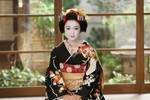 Bộ kimono bí ẩn thiêu rụi thành Tokyo cổ