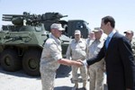 [Photo] Tổng thống al-Assad lần đầu thăm căn cứ không quân Nga ở Syria